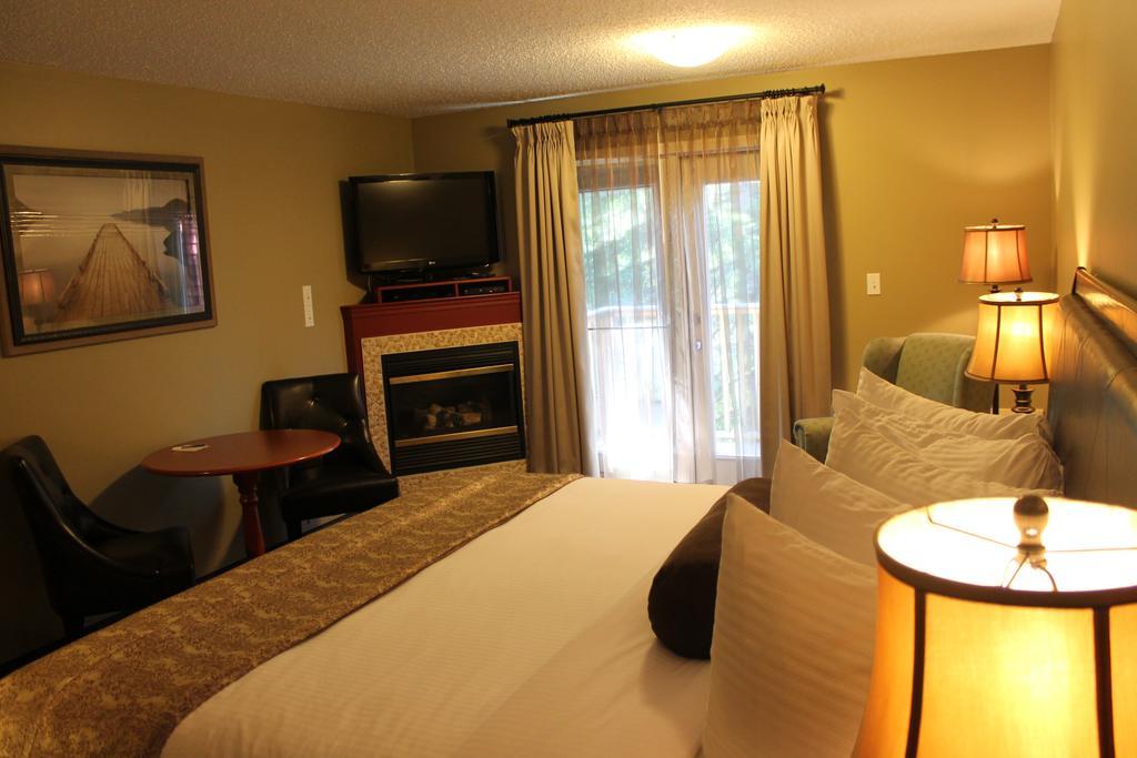 Village Creek Country Inn Westerose Екстериор снимка