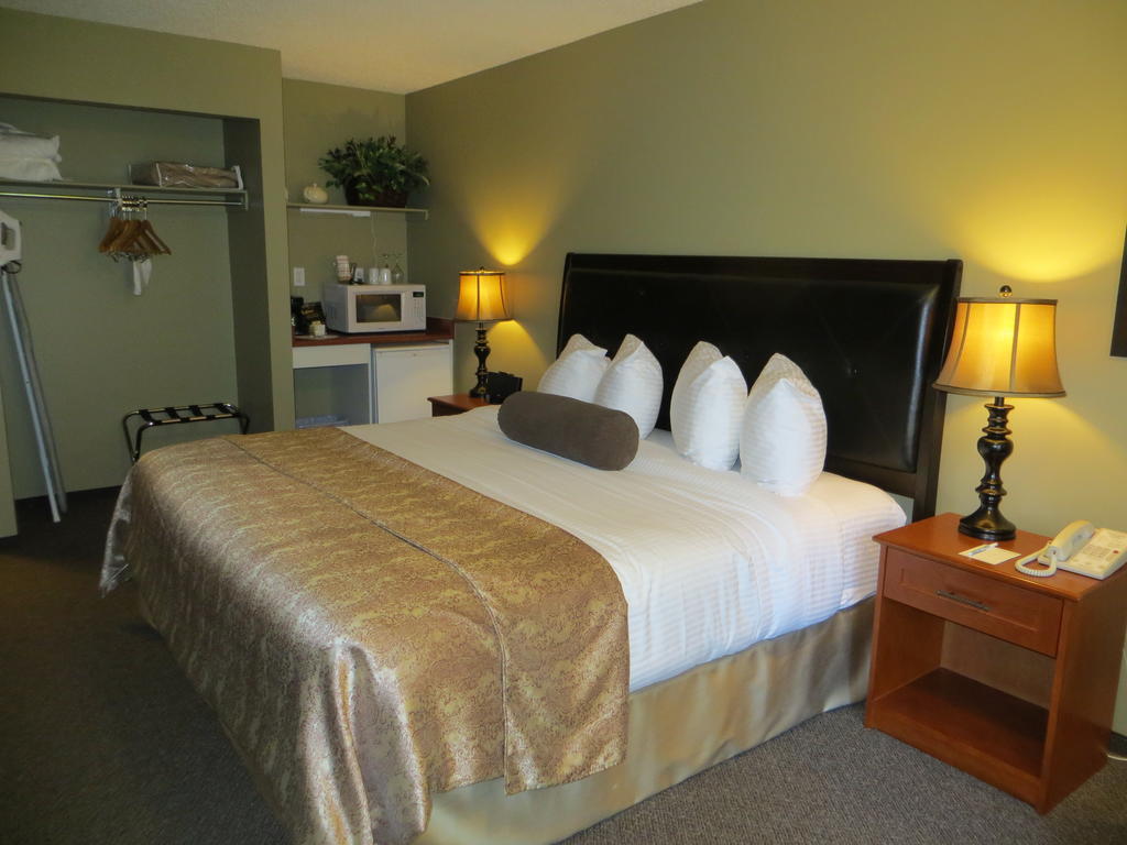 Village Creek Country Inn Westerose Екстериор снимка