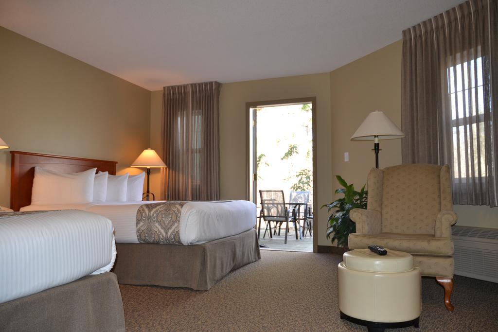 Village Creek Country Inn Westerose Екстериор снимка